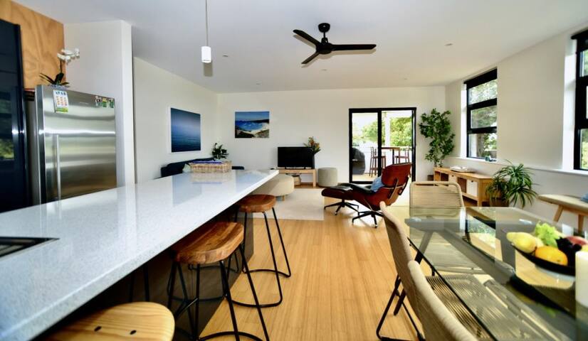 Bonnie View – a wonderful view up the river gallery image 2