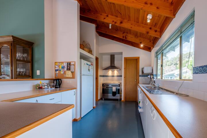 Ashani – 4Brm 3Bath gallery image 5