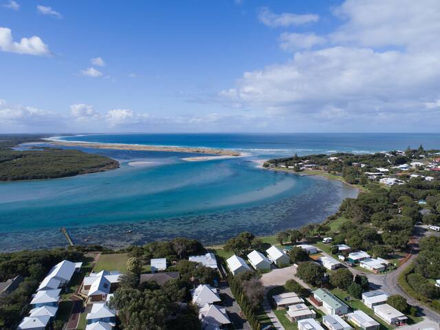 Ashani – 4Brm 3Bath gallery image 2