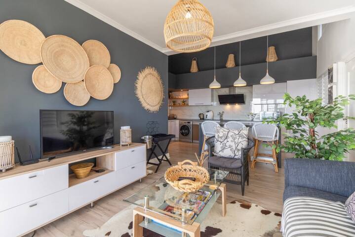 Ocean View Drive Oasis | 3BR with Patio & Parking gallery image 2