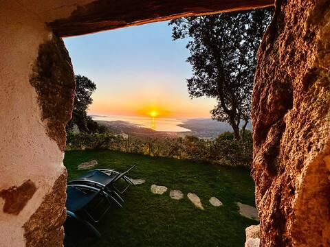 Vigna Caseddu A Punta sea view and swimming pool