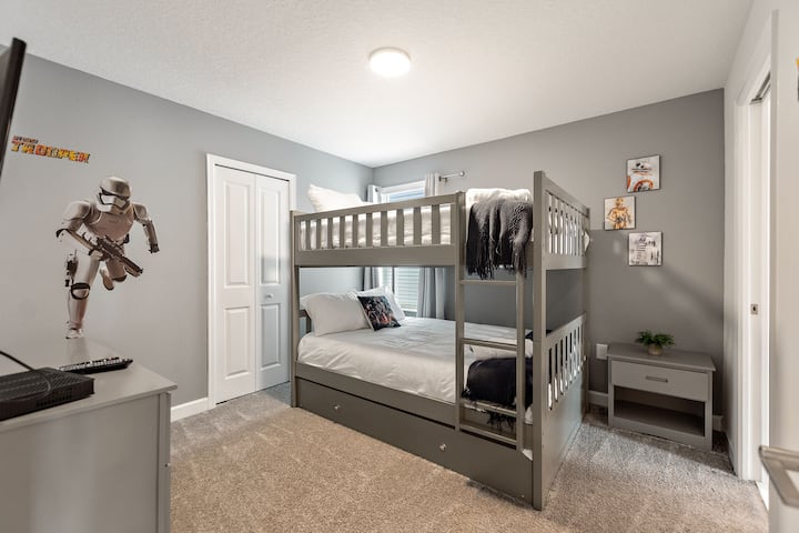 Il letto matrimoniale "Stormtrooper" nella disposizione a castello