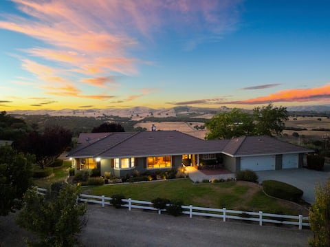 4.5 Acre Secluded Ranch w/ Fire Pit | Olive Ranch