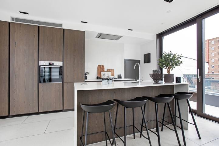 Stunning Private Terrace Penthouse 3 Bedroom AC gallery image 5