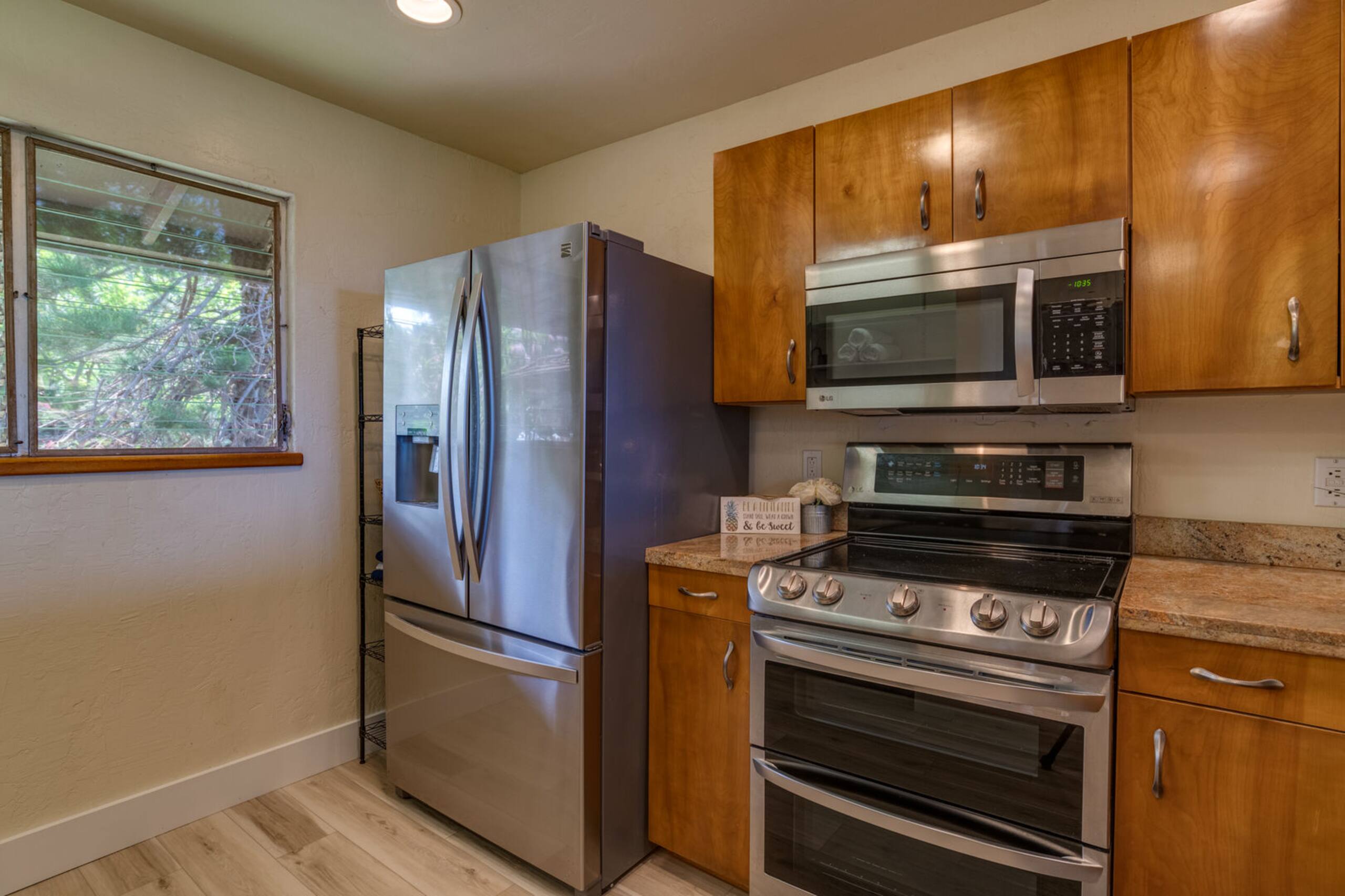 Condo in Lahaina · ★4.82 · 2 bedrooms · 2 beds · 2 baths - Image 9