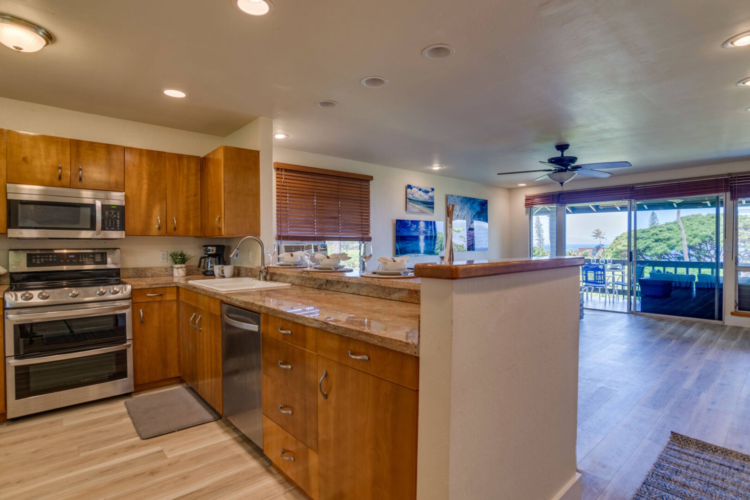 Condo in Lahaina · ★4.82 · 2 bedrooms · 2 beds · 2 baths - Image 8