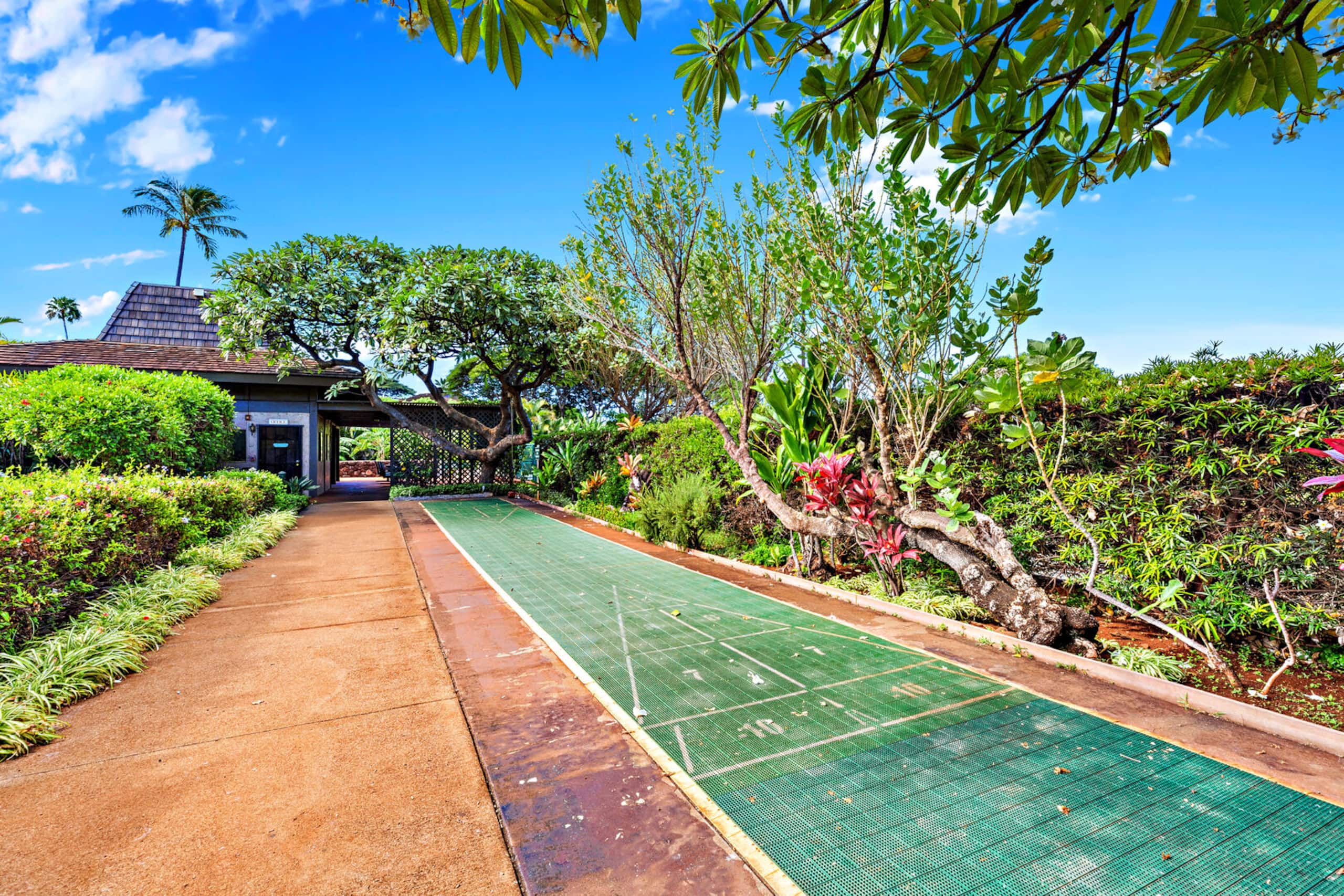 Condo in Lahaina · ★4.82 · 2 bedrooms · 2 beds · 2 baths - Image 29