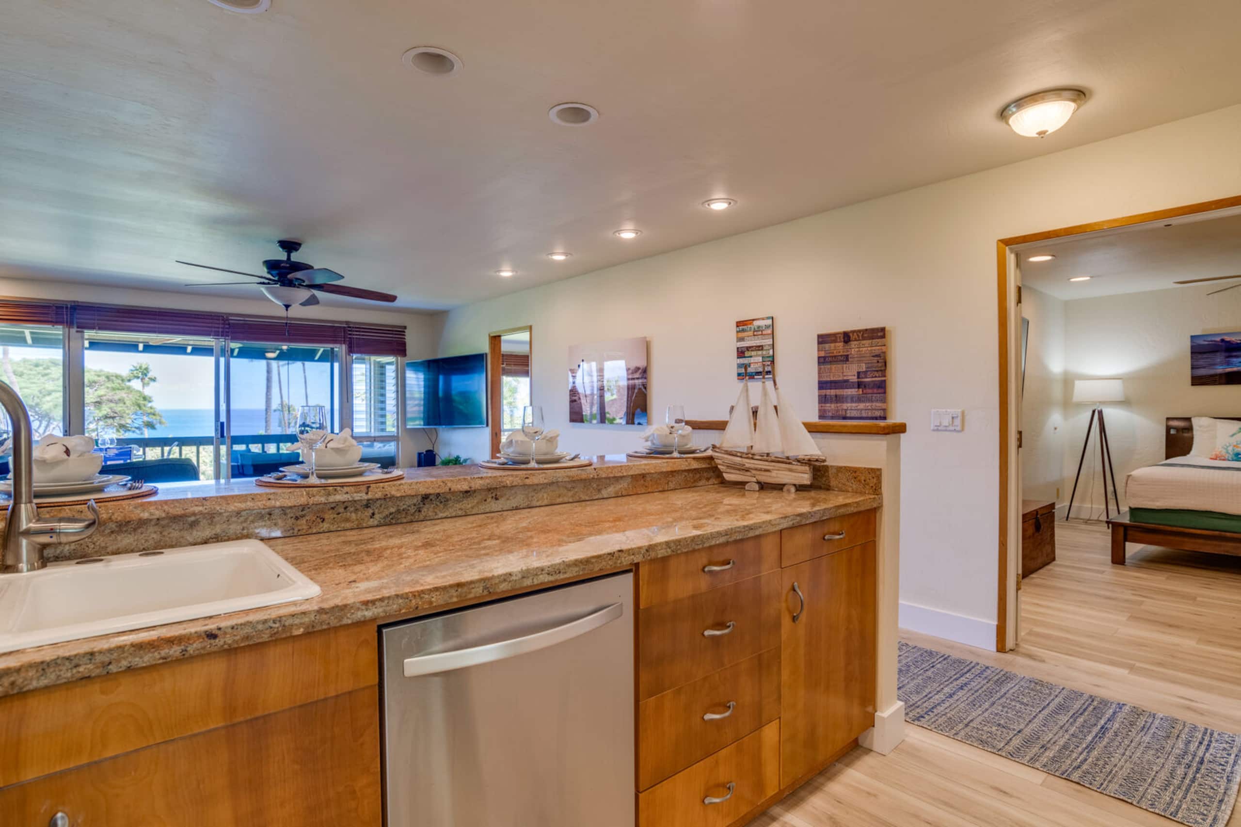 Condo in Lahaina · ★4.82 · 2 bedrooms · 2 beds · 2 baths - Image 11