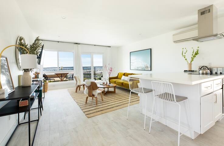 Avalon Buyout by AvantStay | Modern 4 Condo Buyout gallery image 2