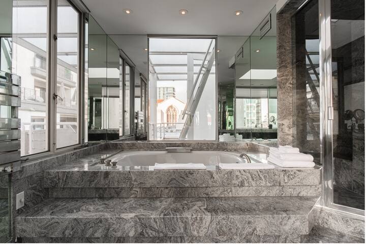 Balboa Buyout by AvantStay | Views in DT San Diego gallery image 5