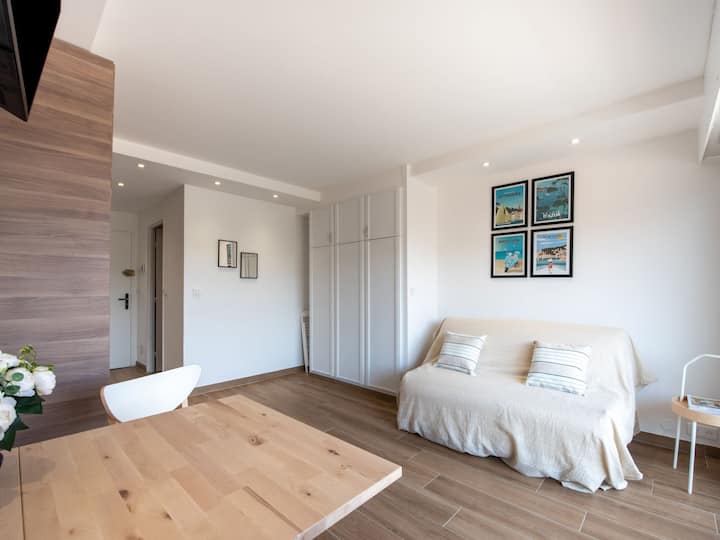 Les Pradels By Interhome - Cavalaire-sur-Mer