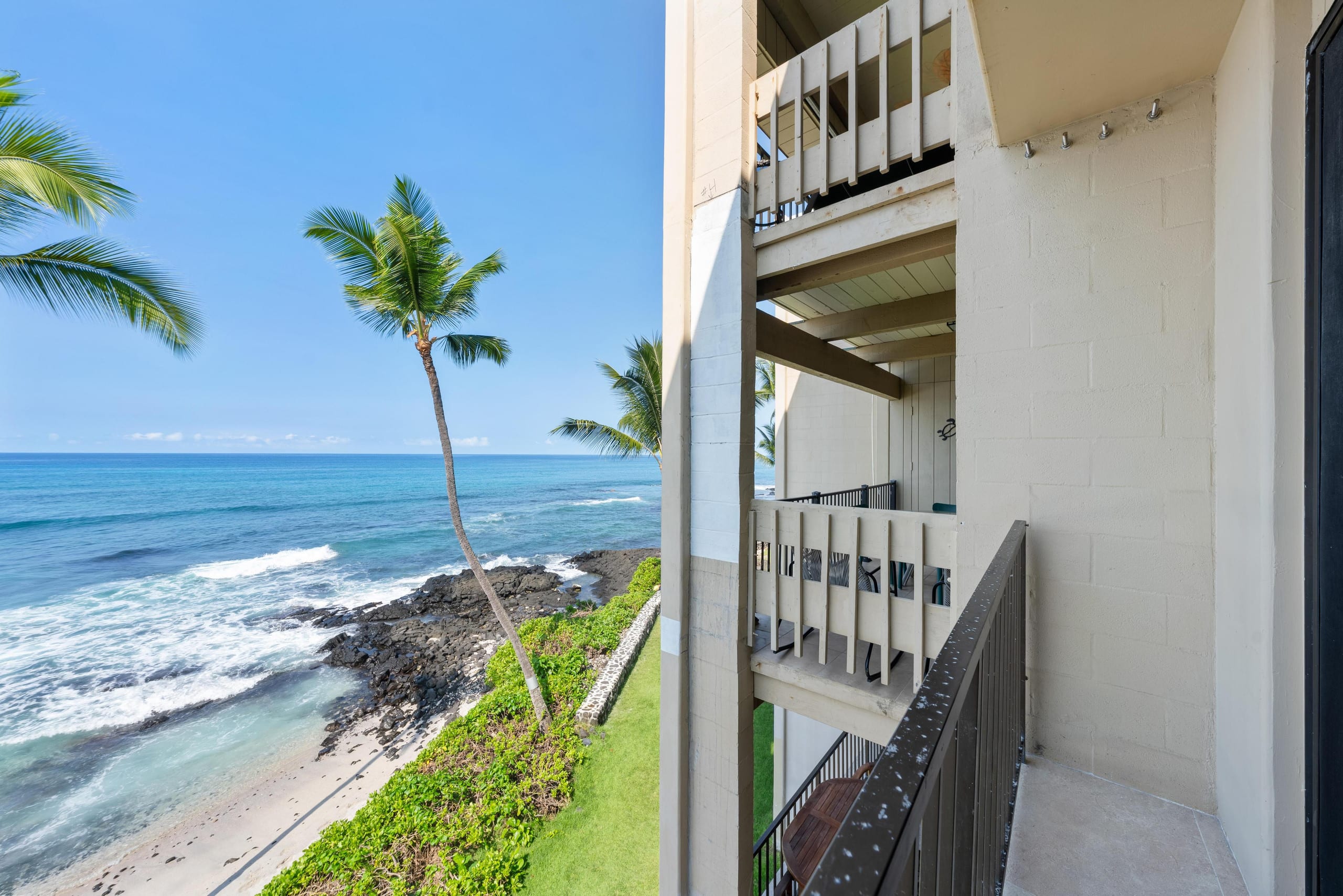 Condo in Kailua-Kona · ★4.67 · 3 bedrooms · 5 beds · 2 baths - Image 20