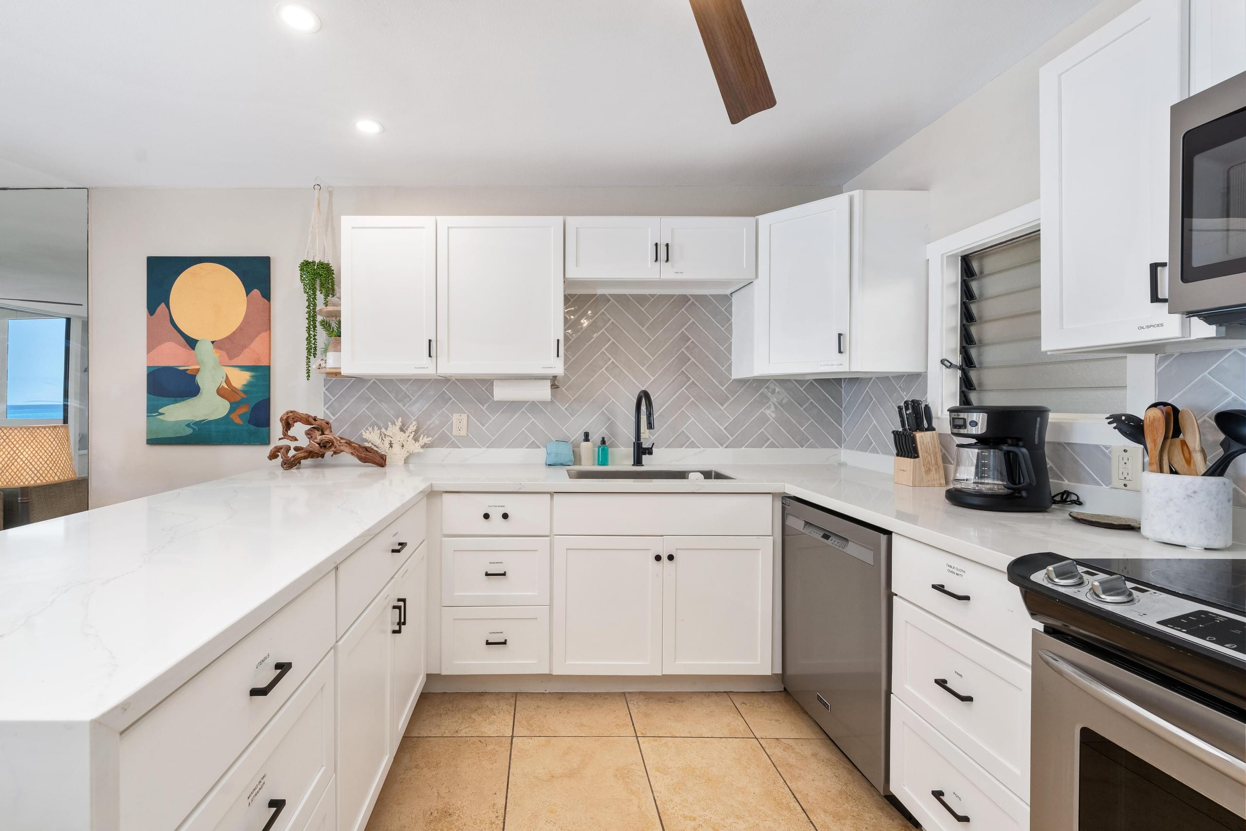 Condo in Kailua-Kona · ★4.67 · 3 bedrooms · 5 beds · 2 baths - Image 15