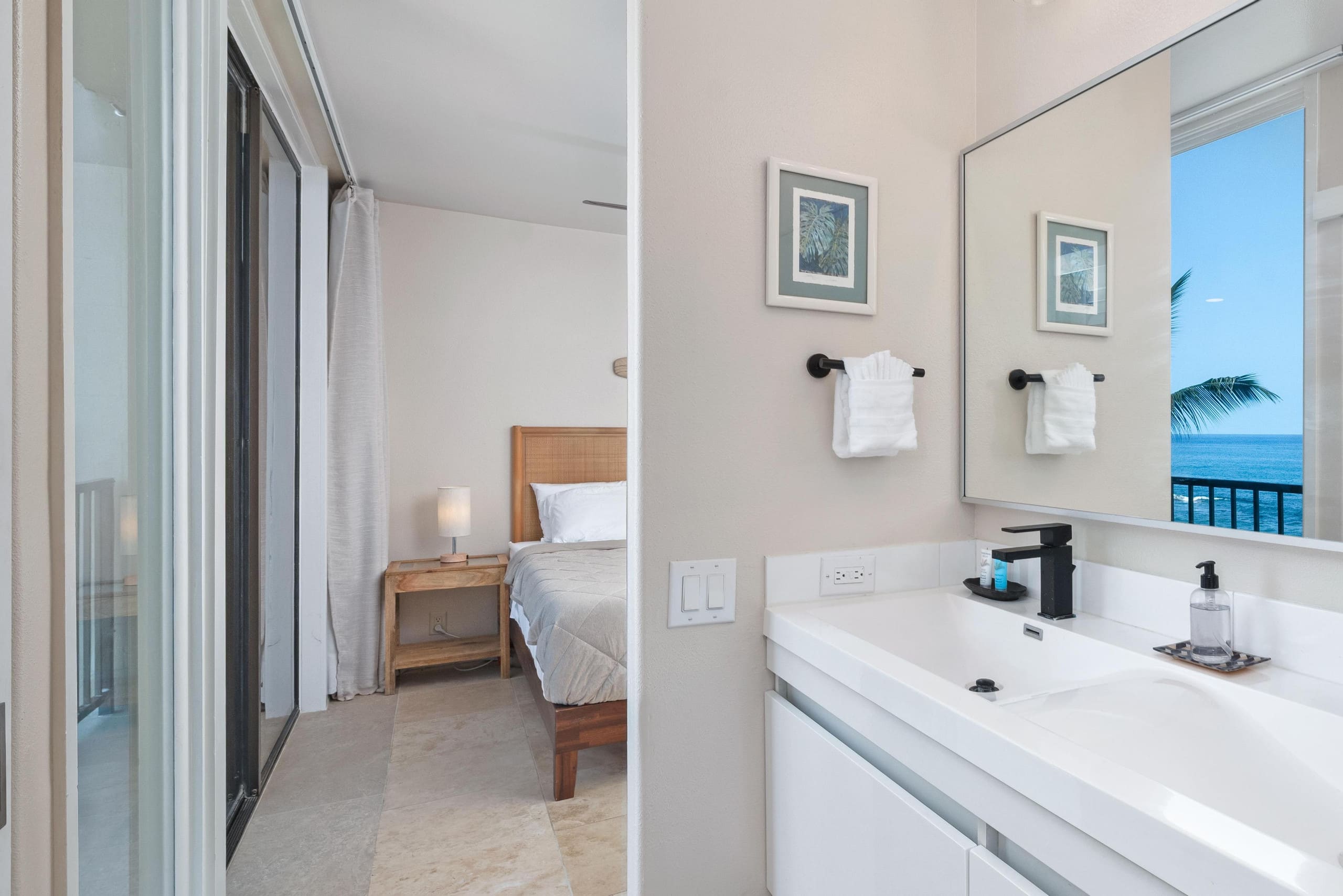 Condo in Kailua-Kona · ★4.67 · 3 bedrooms · 5 beds · 2 baths - Image 21