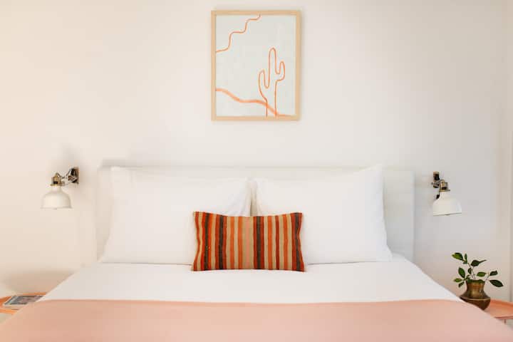 أحلام سعيدة.