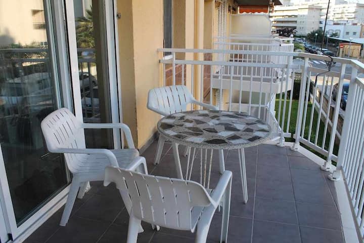 Agradable Apartamento En La Pineda - La Pineda