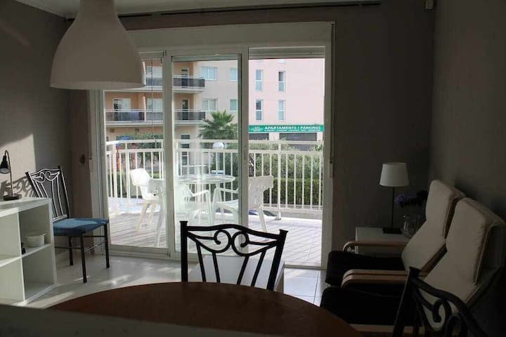 Agradable Apartamento En La Pineda - La Pineda