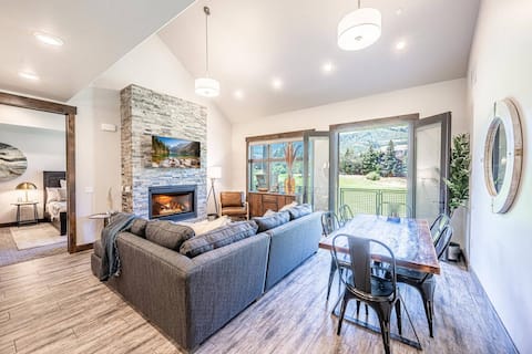 Top-Floor Canyons Penthouse | 2 King Suites + Loft