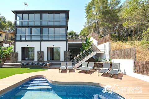 Villa Crystal - Spacious and Bright - Private Pool