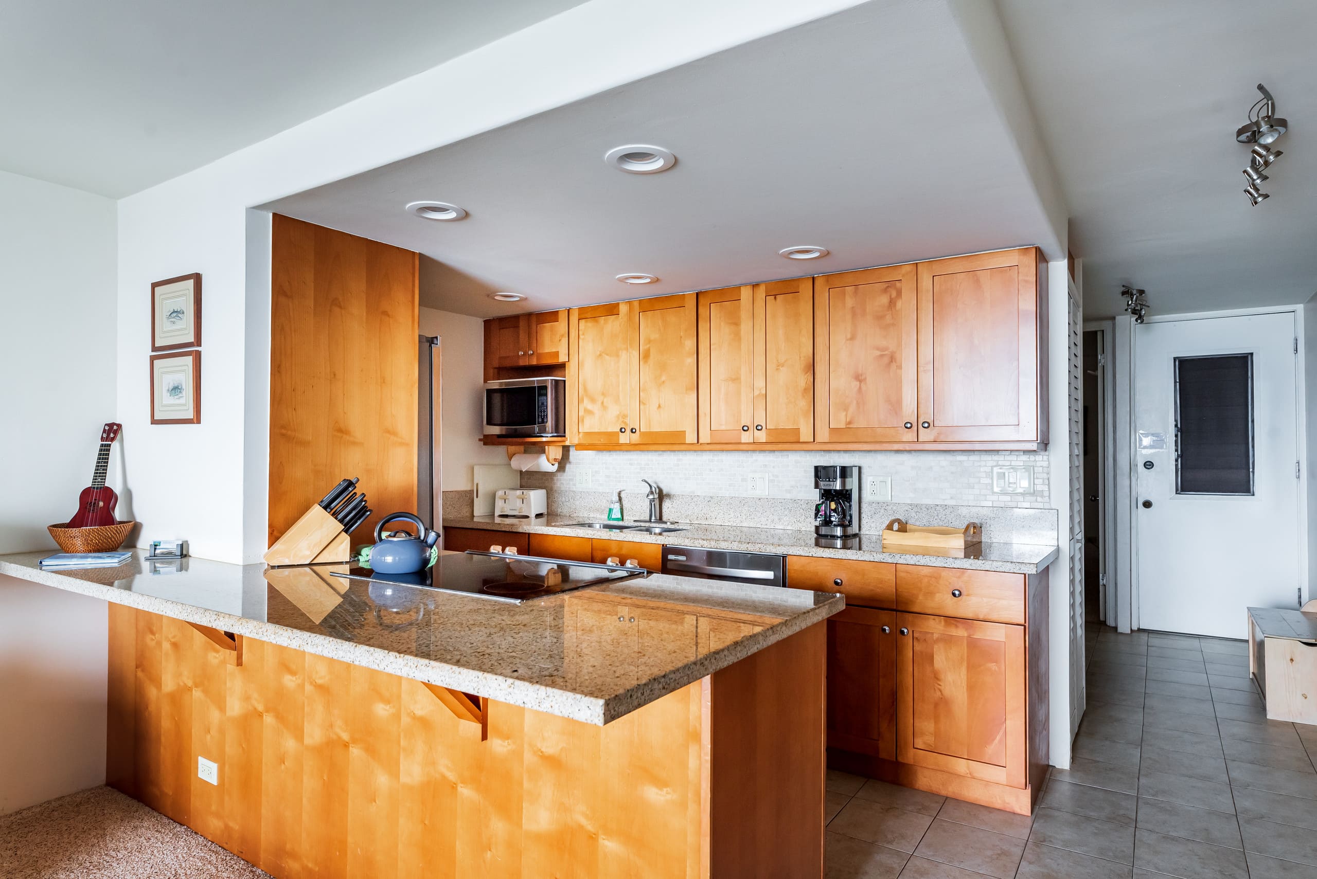 Condo in Lahaina · ★4.78 · 1 bedroom · 1 bed · 1 bath - Image 11