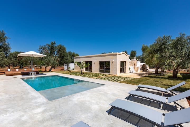 Trullo Diciannove by Perle di Puglia