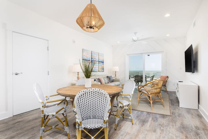 Stay @ Mermaid Cove - *Sapphire* Beachfront - Folly Beach, SC