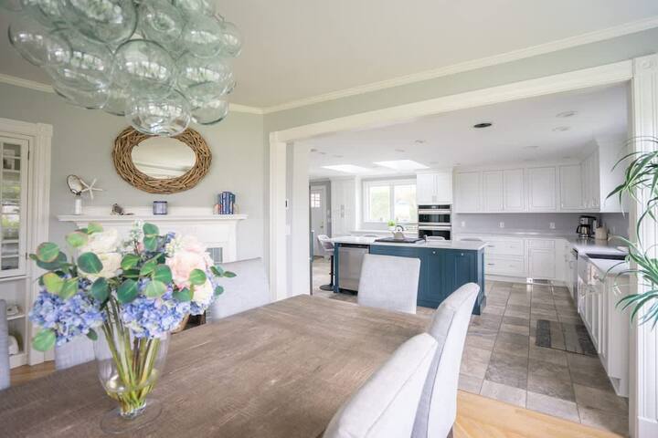 Beach Haven by STAY Newport gallery image 5