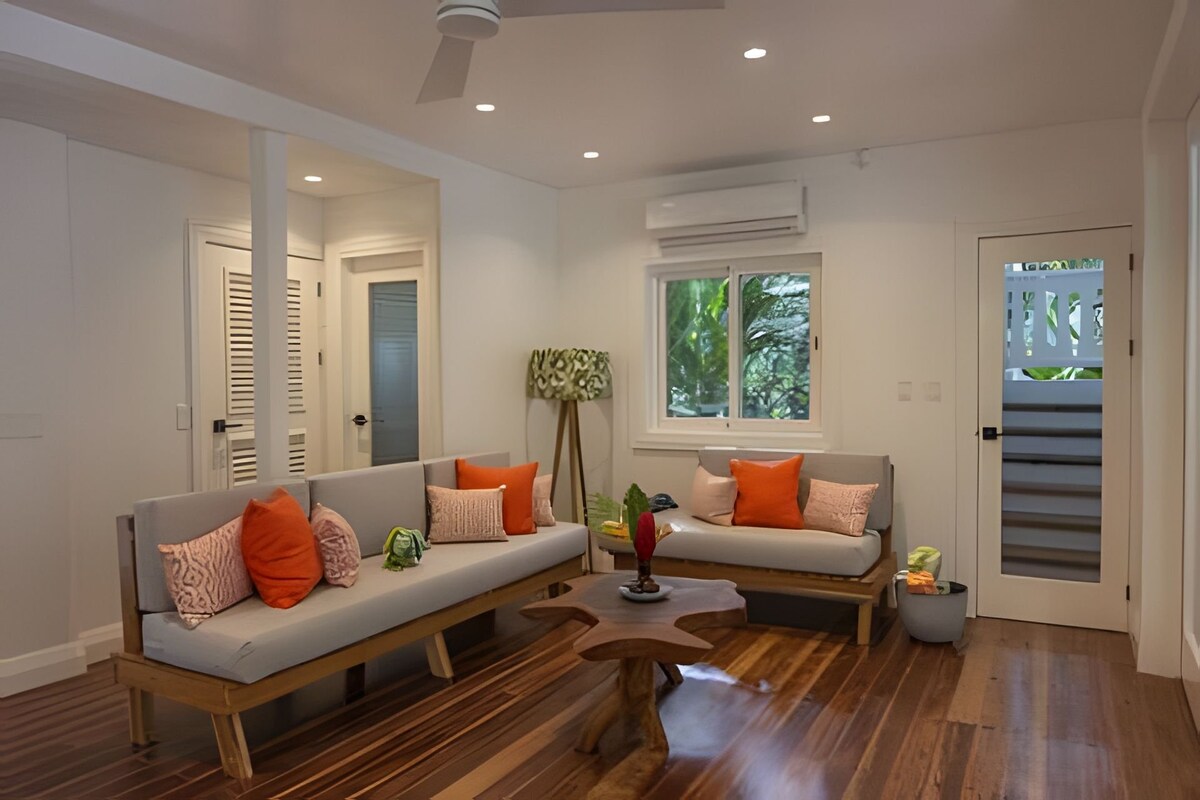 Guests Favorite: pool, walk to beach, AC & 3 rooms — 3 bedroom vacation rental in Punta Uva