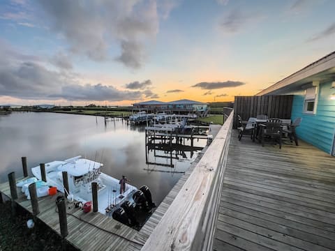 Offshore Paradise: Steps from the Gulf