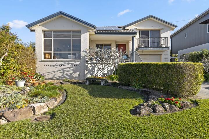 Ocean Song gallery image 2