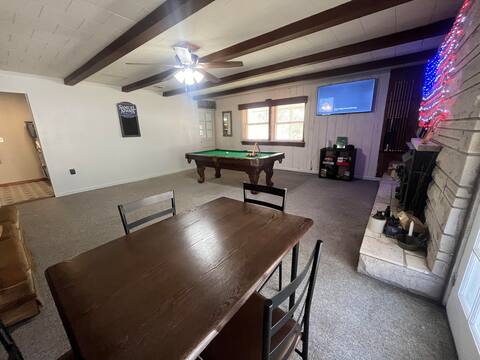 Horsepen Creek Retreat - Close to town and trails