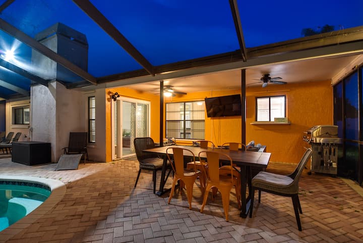 Largo Oasis W/ Pool & Grill: 6 Mi To Beach! - Pinellas Park, FL
