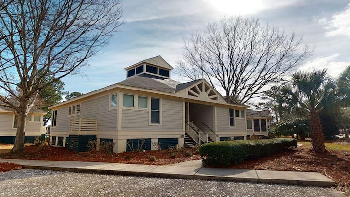 Litchfield Lakeside Escape Resort Perks By The Sea - Pawleys Island, SC