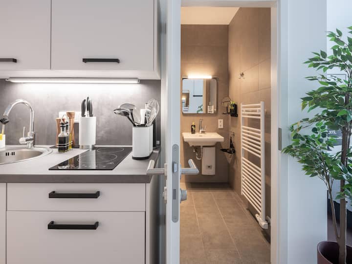 Limehome Frankfurt Gutleutstr. | Single Suite S - Frankfurt