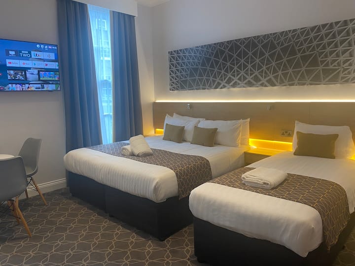 Large Two Bedroom Suite - St Pancras Hotel Group - Central London