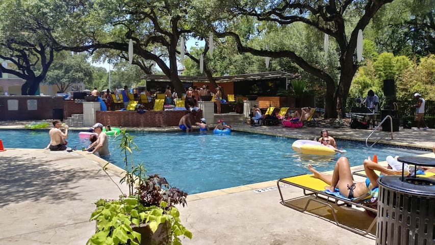 Best Pool+City Location in Soco, Near Rainey&6thSt