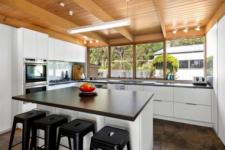 Breamlea Beach House 3 gallery image 5