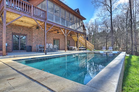 Winding Down by AvantStay | Sleeps 20 + Dock, View