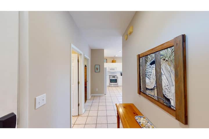 Coastal Charm 2br Villa Lakeside Resort Amenities - Pawleys Island, SC