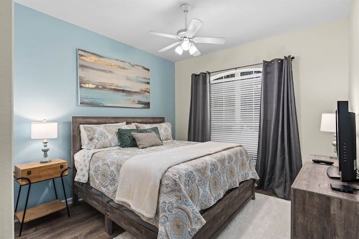 غرفة النوم الرئيسية 1