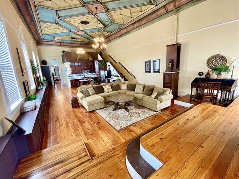 Beautifully Restored Historic Ballroom in Downtown