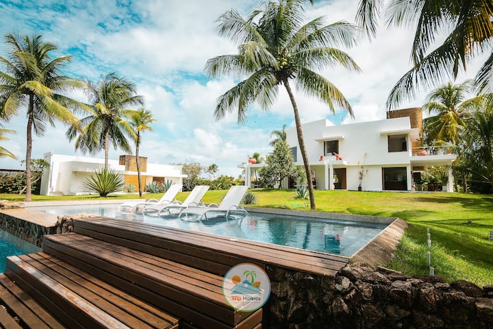 Sea Front Mansion - Feet in the Sand - Natural Pools of Paripueira - AL