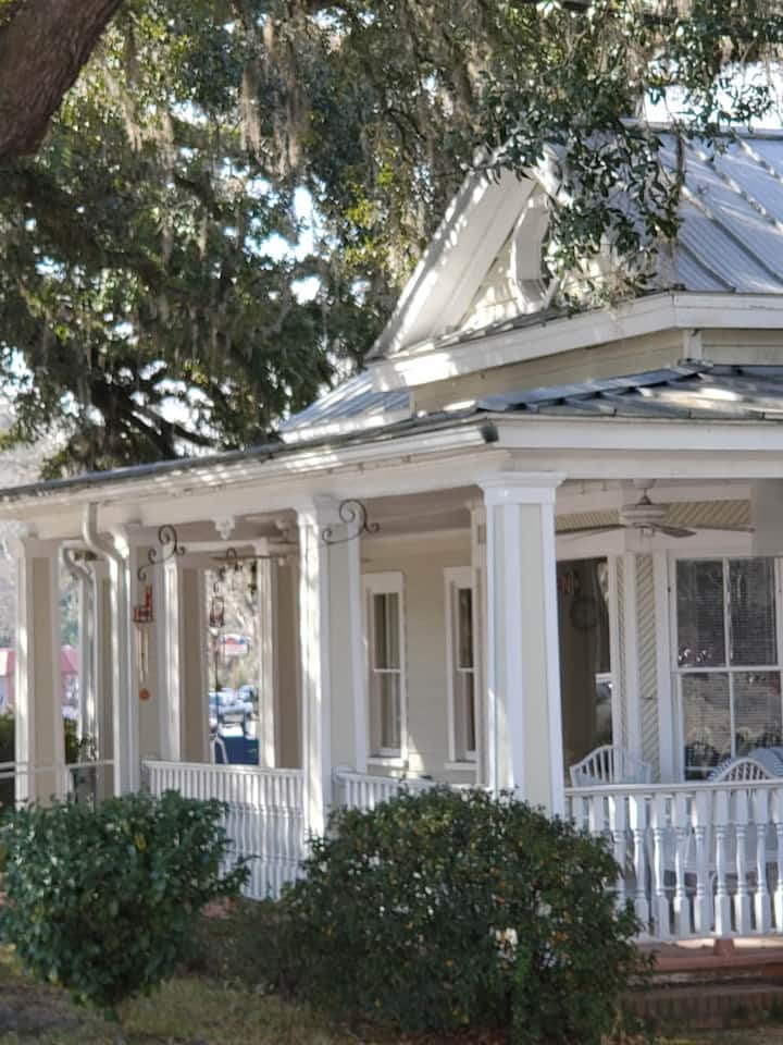 the Hotel Hammock Bed and breakfasts for Rent in Walterboro, South