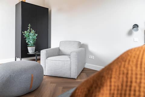 Successful Airbnb property: Den Haag Keizerstraat | Suite XL +separate kitchen in Oud Scheveningen