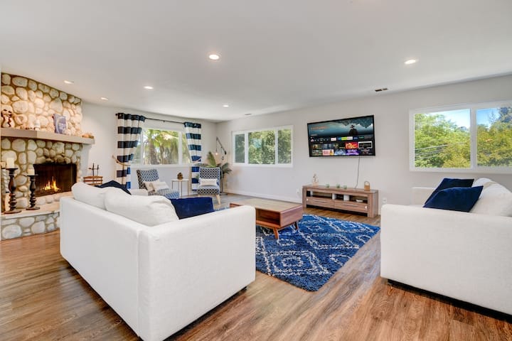 Entertainers Dream Pool Home - San Diego County, CA