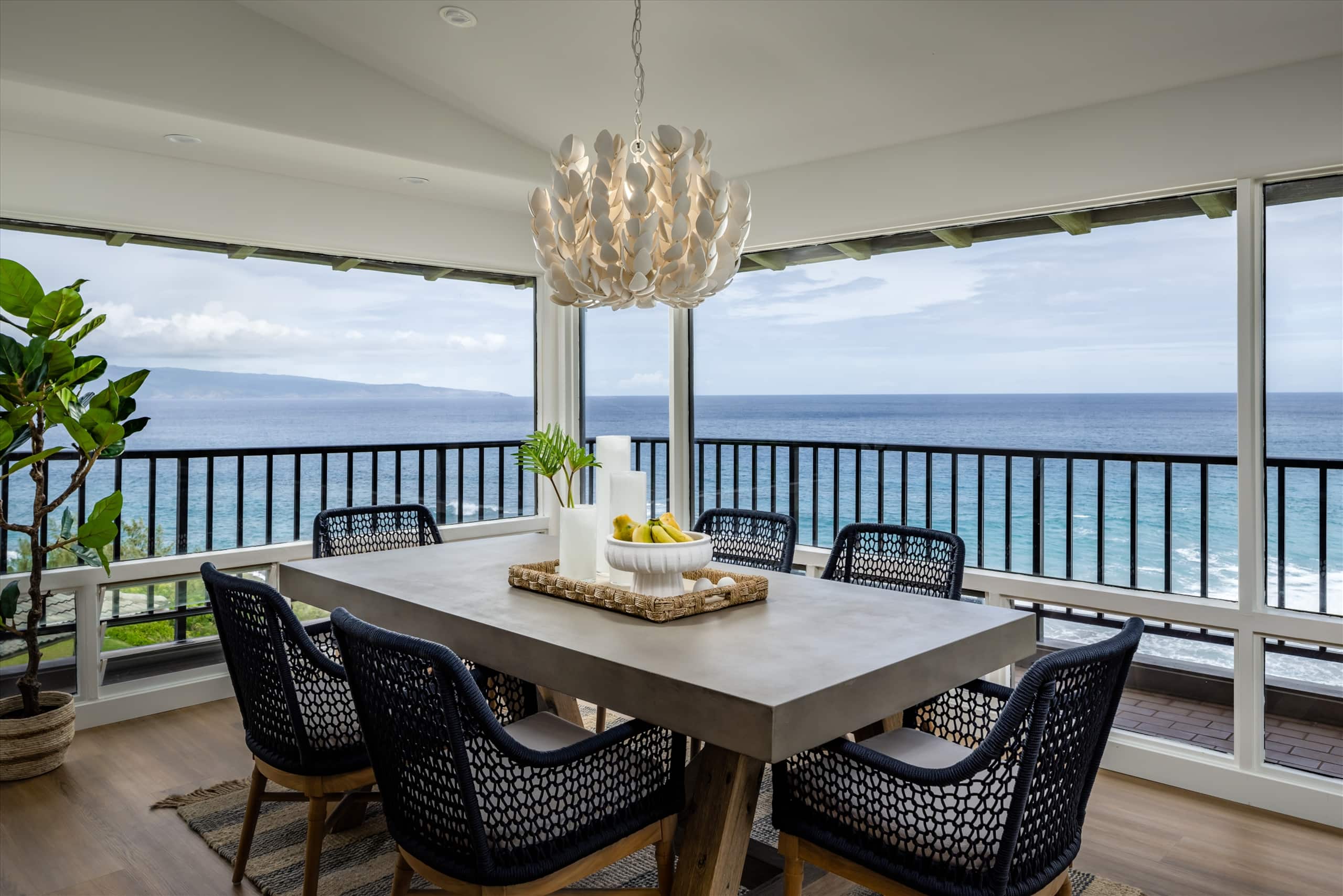 Villa in Lahaina · ★4.92 · 2 bedrooms · 2 beds · 3 baths - Image 12