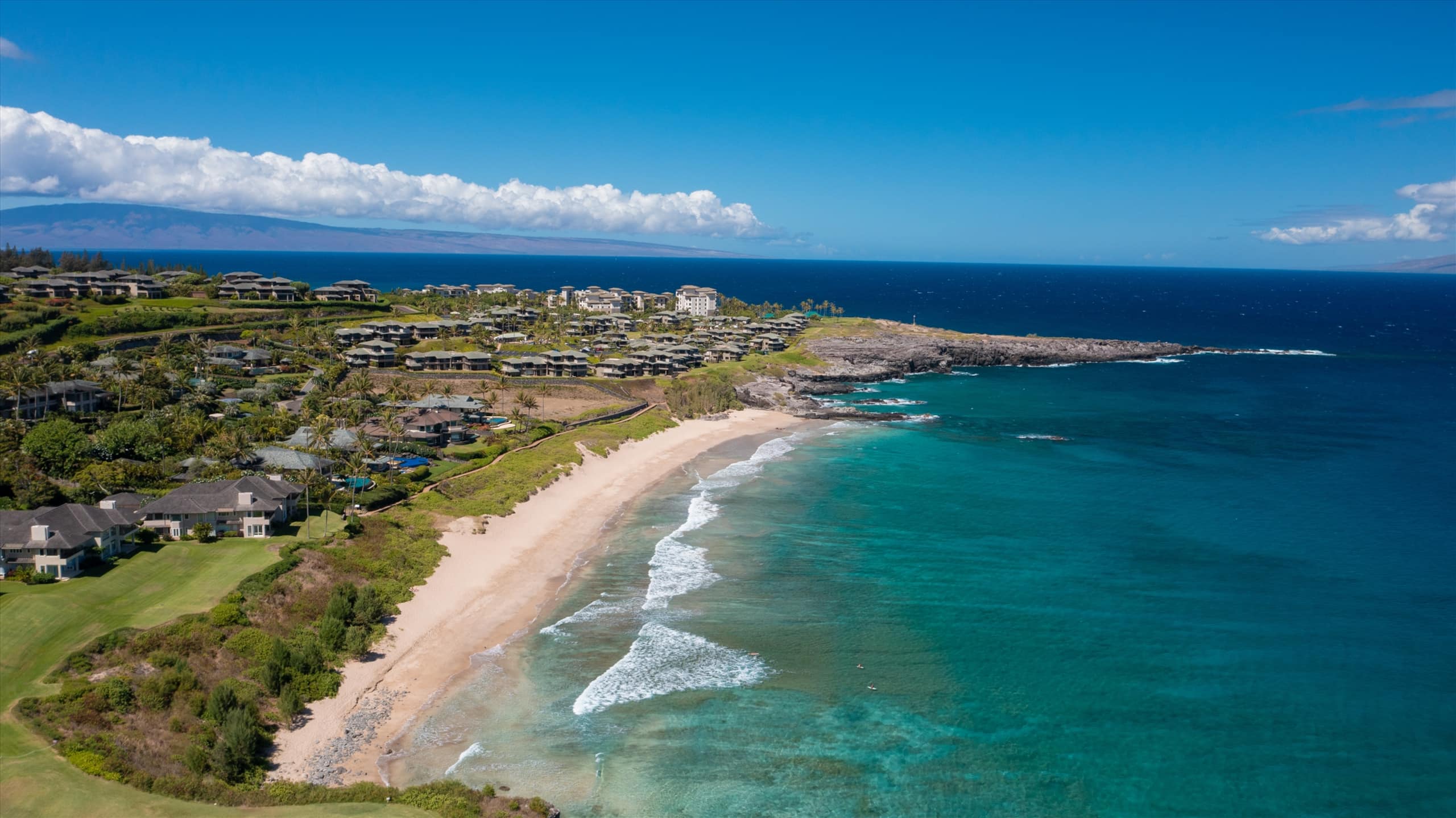 Villa in Lahaina · ★4.92 · 2 bedrooms · 2 beds · 3 baths - Image 4