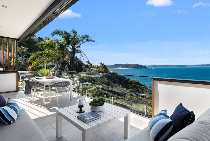 SEAGLASS by Palm Beach Holiday Rentals gallery image 3