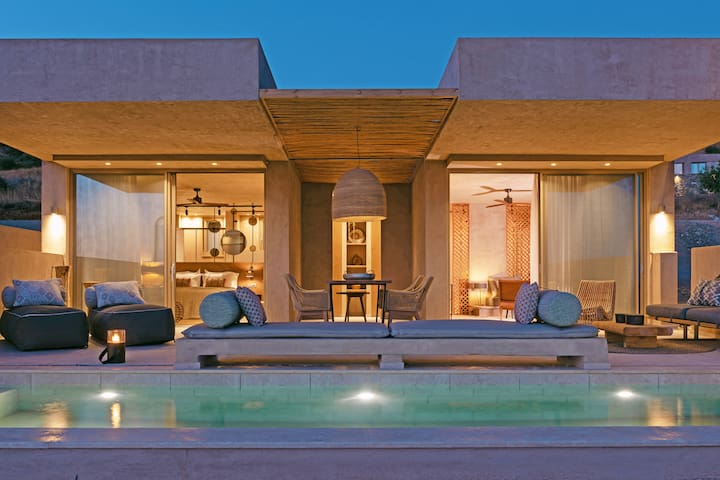 Altera Cave-Aura villa near the sea, pool (adults)