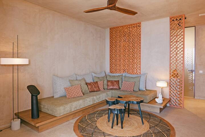 Altera Cave-Iris beach villa, pool (adults only) gallery image 4